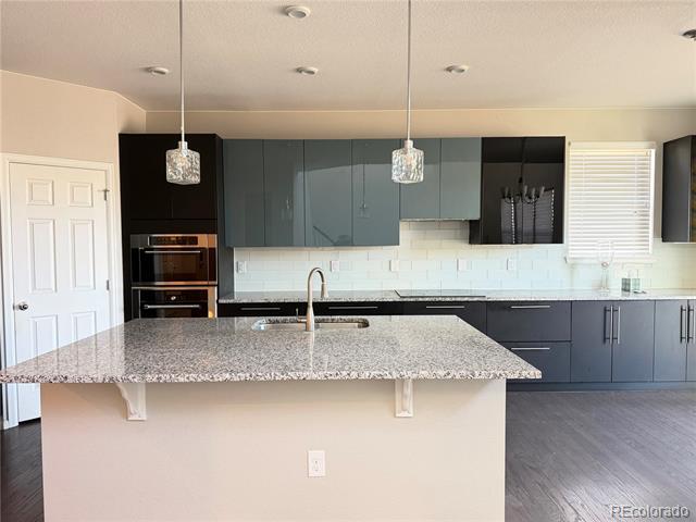 Building Photo - 15937 E Otero Cir