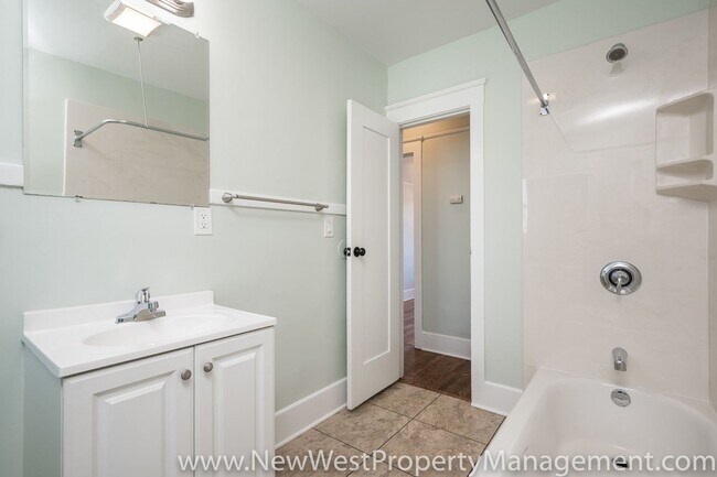 Building Photo - Charming Sherman Heights 2-Bedroom, Available Now!