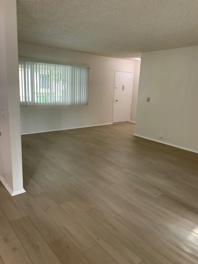 Building Photo - 5000 Coldwater Canyon Ave