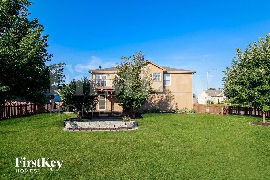 Building Photo - 8000 NE 108th Terrace