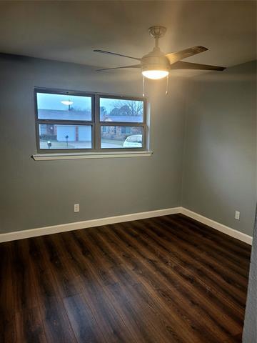 Building Photo - 812 Irwin Dr