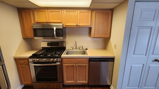 Building Photo - 1421 Wabash Ave