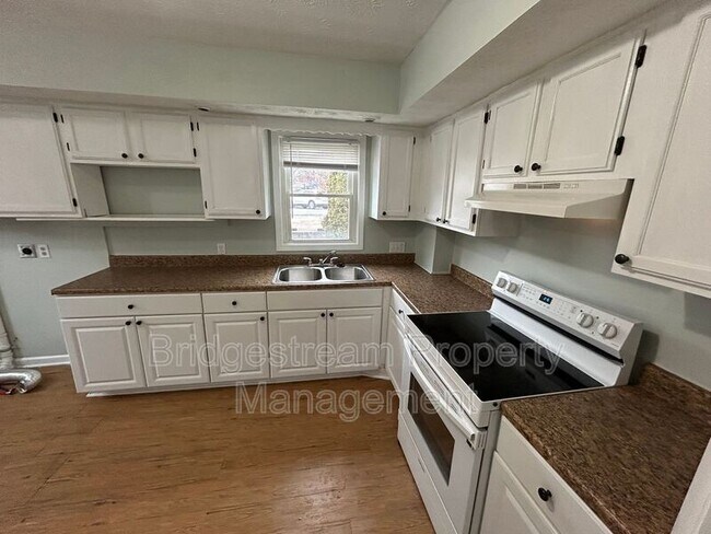 Building Photo - 209 S Second Street