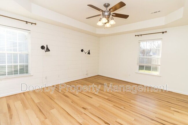 Building Photo - 14 Bunker Dr