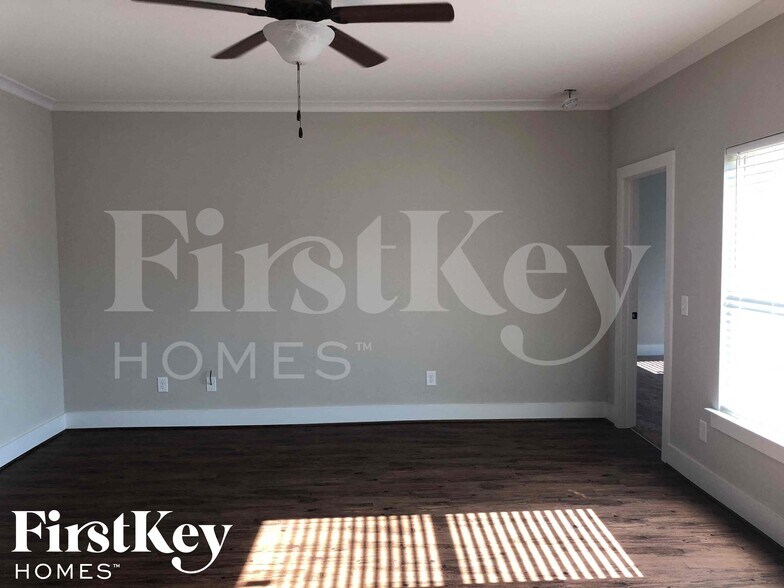 Building Photo - 269 Union Station Dr