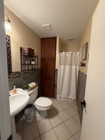 Building Photo - 604 Red Coat Ln