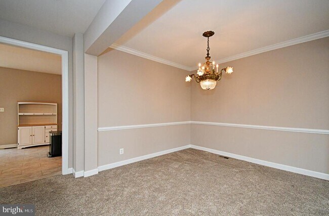 Building Photo - 2304 Lennon Ln