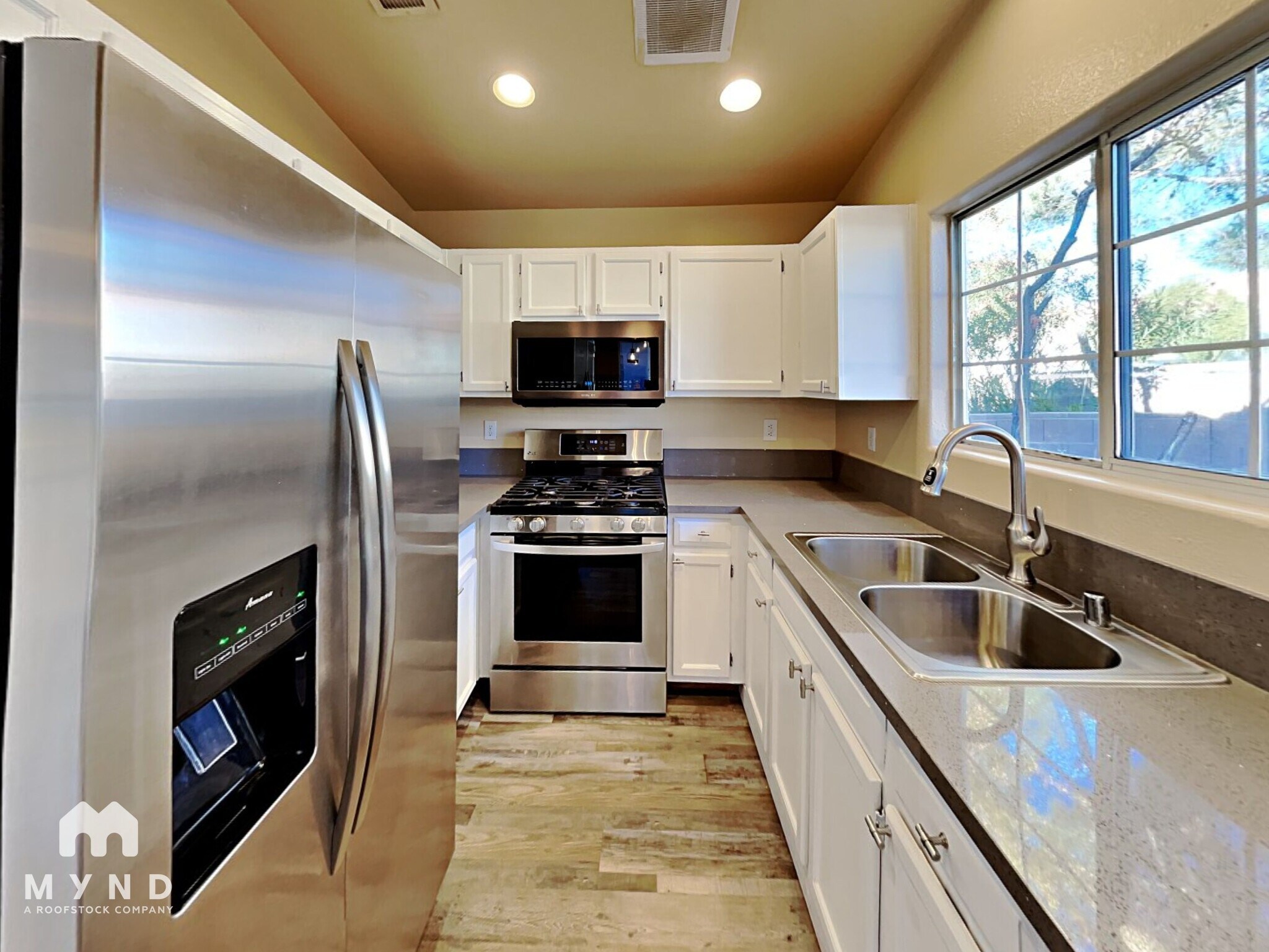 Building Photo - 5928 Chisolm Trail