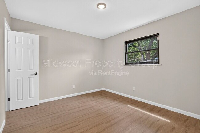 Building Photo - 216 Allen Dr