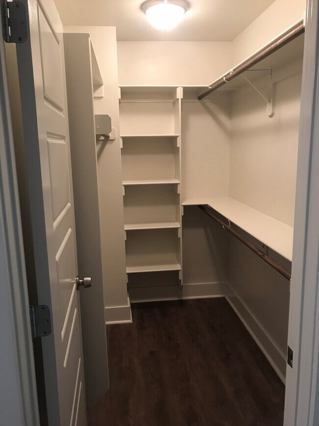 Building Photo - Stunning South Fayetteville Dwelling