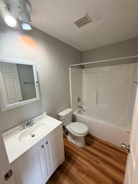 Building Photo - 8385 Shell Ln NW