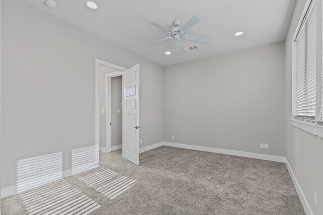 Building Photo - 2832 Wingate St