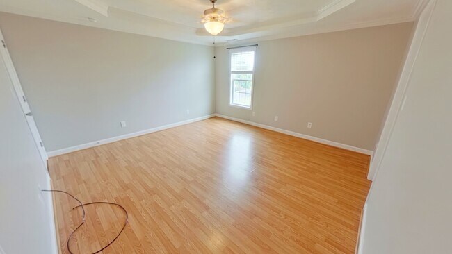 Building Photo - 622 Thorncliff Dr