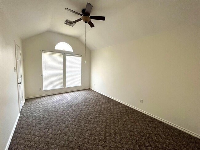 Building Photo - 11215 Vienna Trails Ln