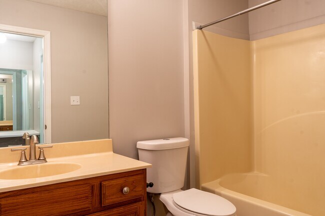 Building Photo - 4520 Ventura Dr