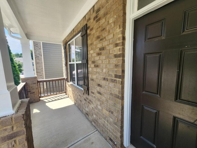 Building Photo - 2740 Blake Towers Ln