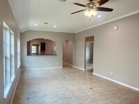 Building Photo - 6430 Skyview Dr