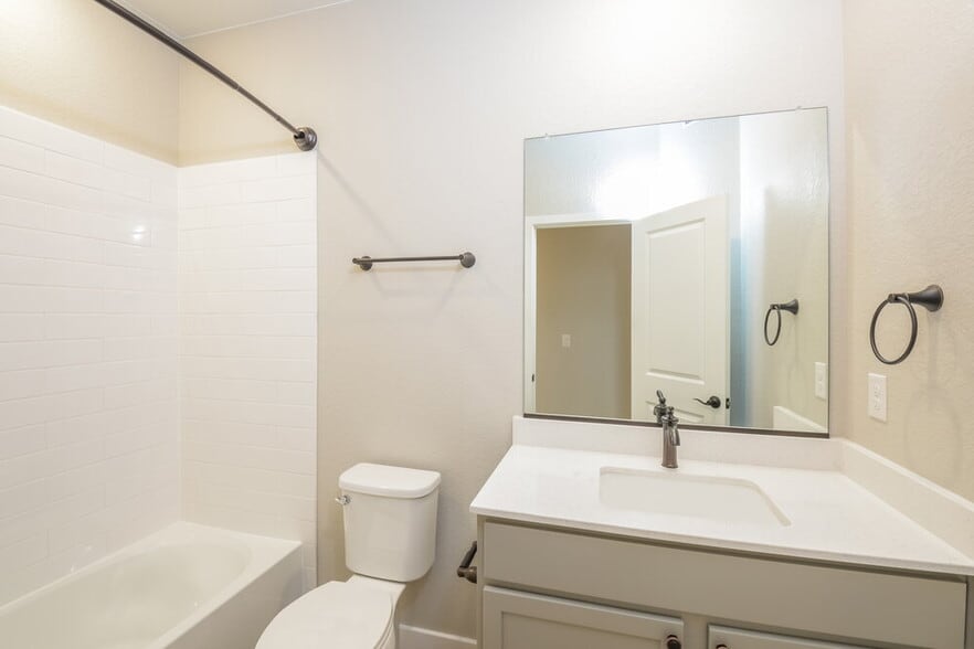 Building Photo - 9462 Truckee Ct