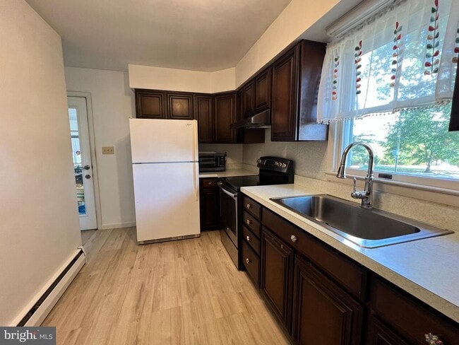 Building Photo - 1551 Deer Park Rd