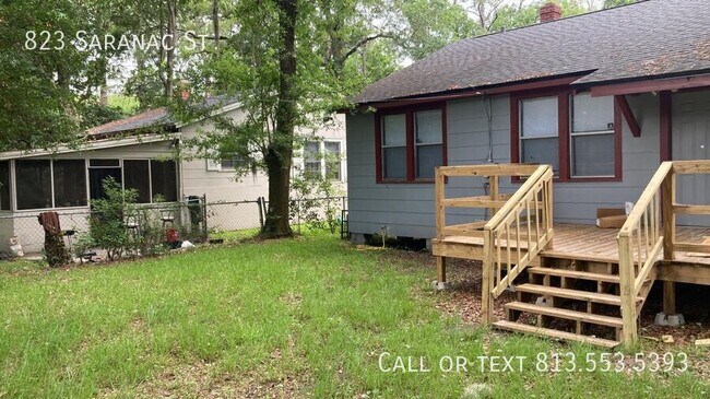 Building Photo - 823 Saranac St