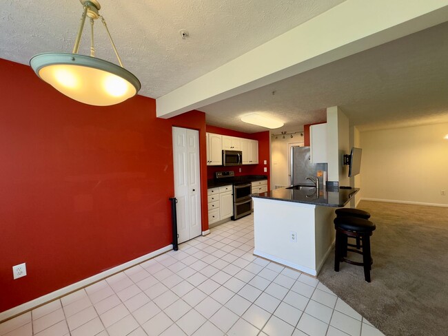 Building Photo - Charming 2 Bedroom/1 Bathroom Apartment in Nottingham, MD!