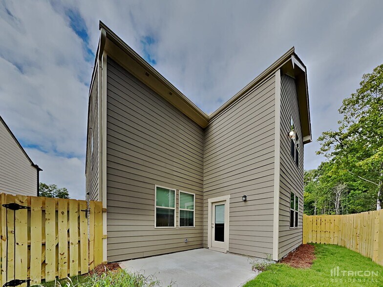 Building Photo - 144 Chapelcrest Ln