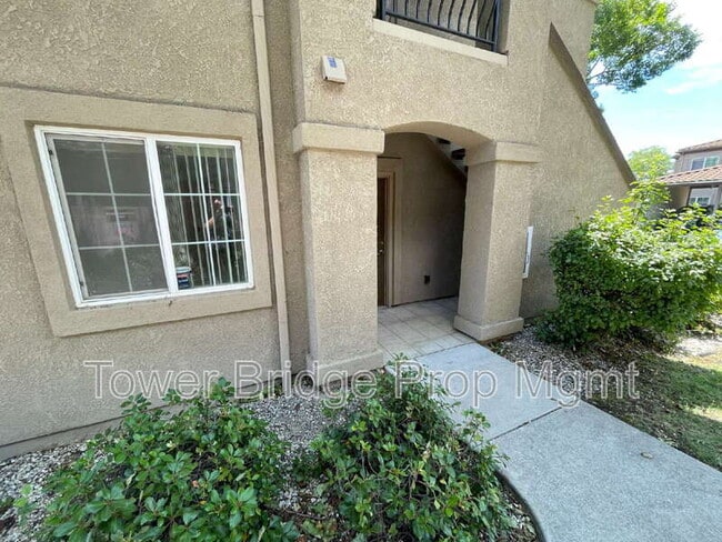 Building Photo - 4200 E Commerce Way