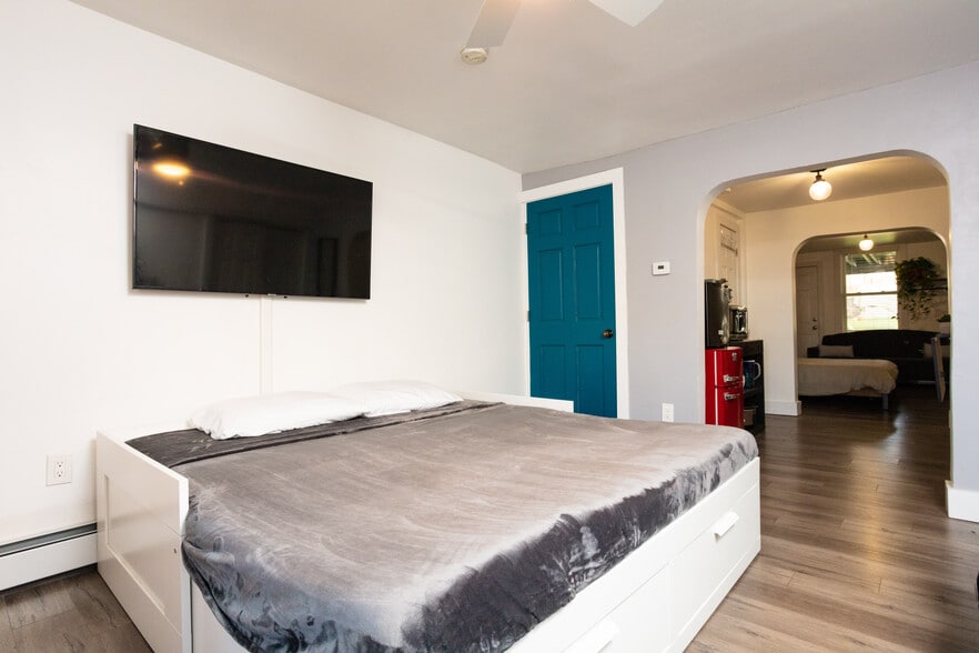 Building Photo - 509 Palisade Ave