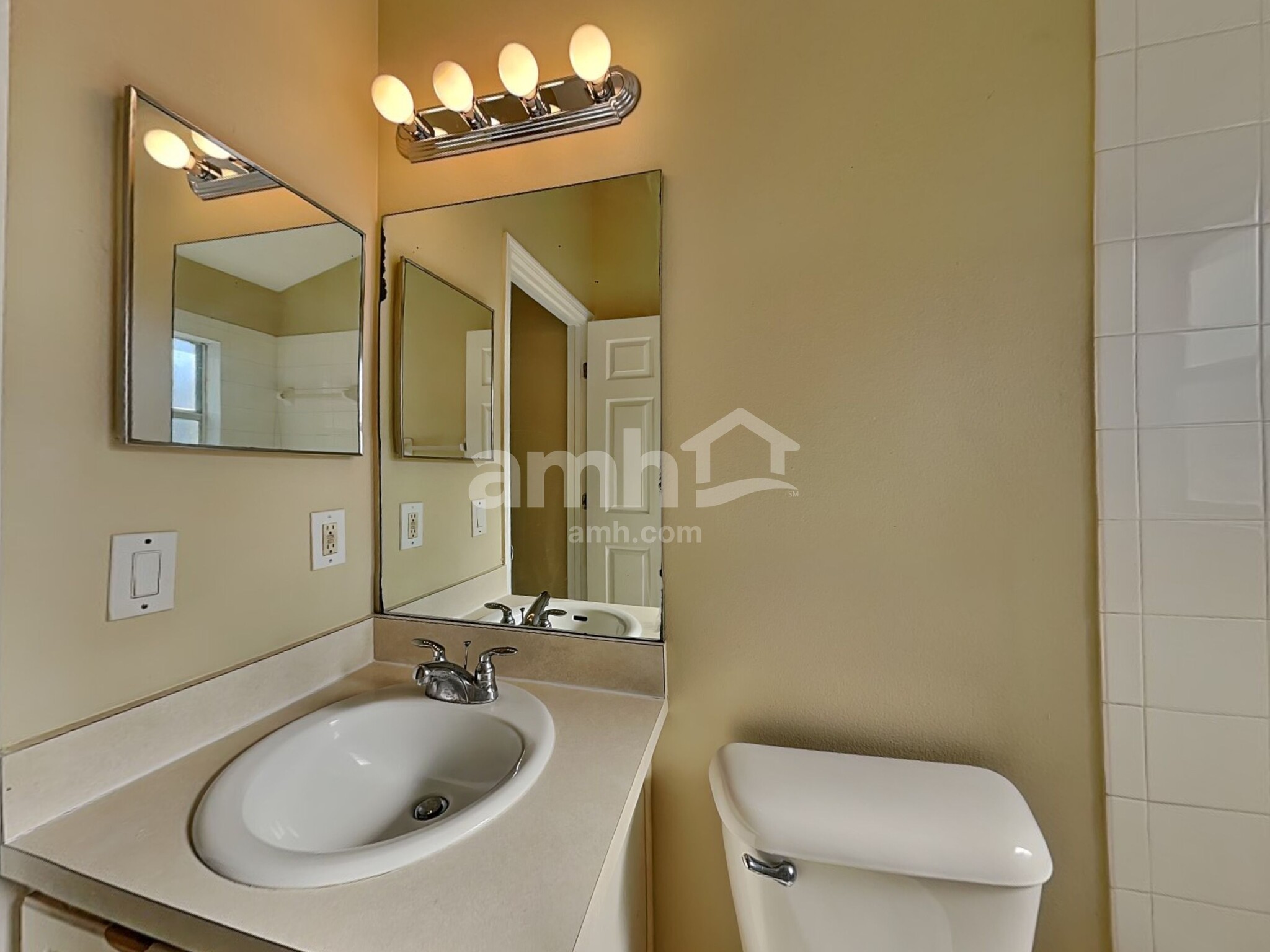 Building Photo - 32124 Cypress Valley Dr