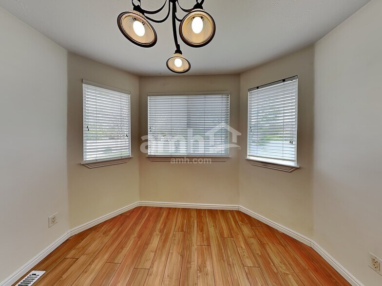 Building Photo - 6955 Jordan Cl Cir