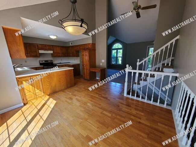Building Photo - Beautiful East Olathe Home-Available in JULY!!