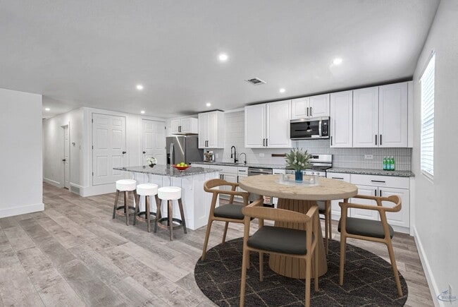 Building Photo - 1607 Butternut Ln