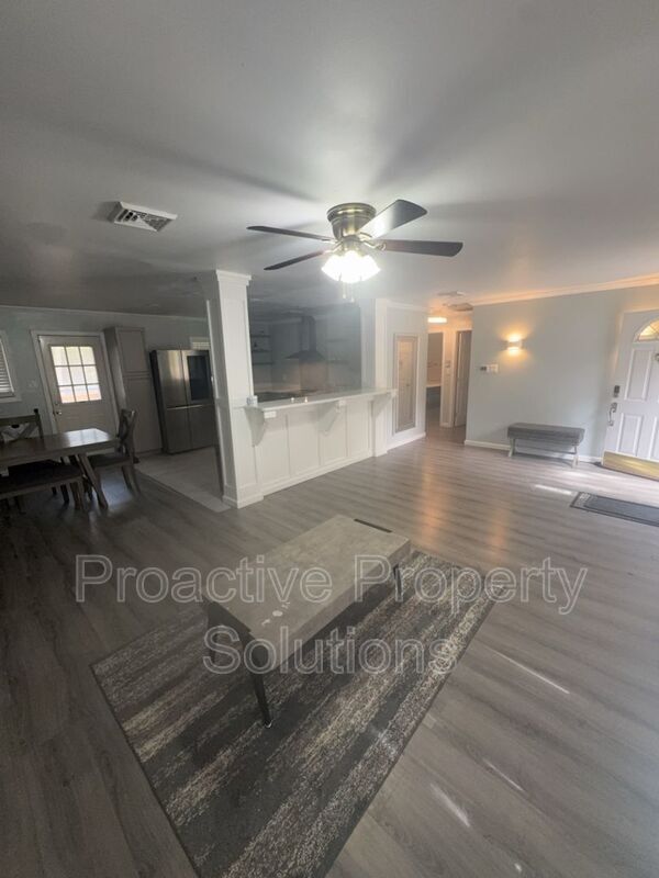 Building Photo - 5228 Hummingbird Dr