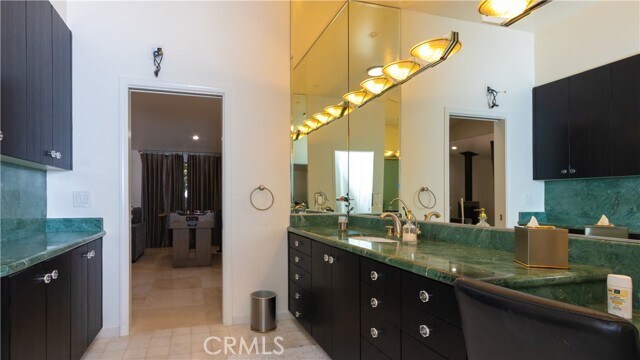 Building Photo - 30421 Mirador Ct