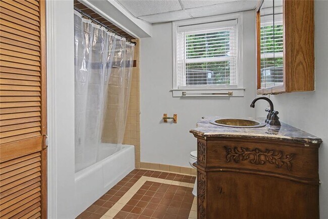 Building Photo - 1001 Wiley Bridge Rd