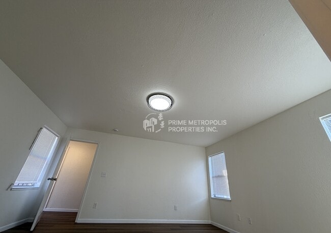 Building Photo - 1715 82nd Ave