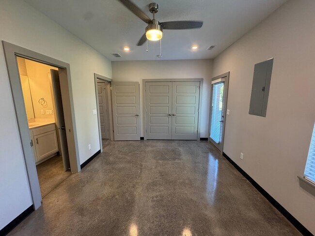 Building Photo - 3810 Jett Ln