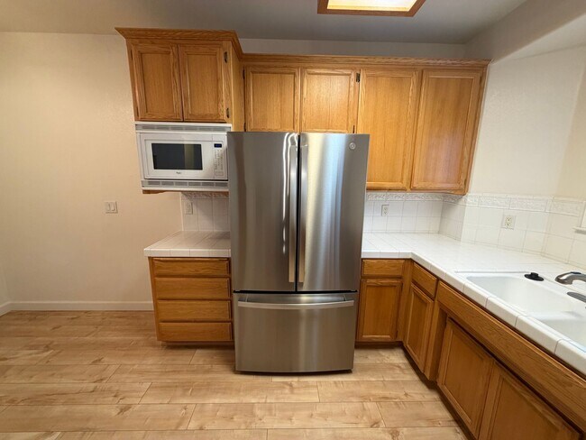 Building Photo - Downtown Templeton (3/2) - Must See!!