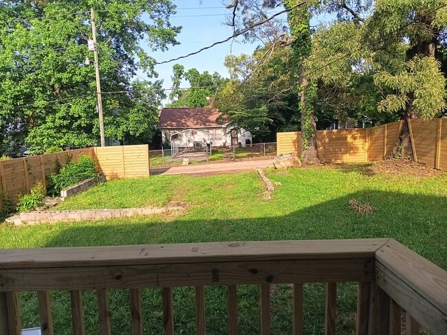 Building Photo - Newly Renovated Home in Quite Neighborhood