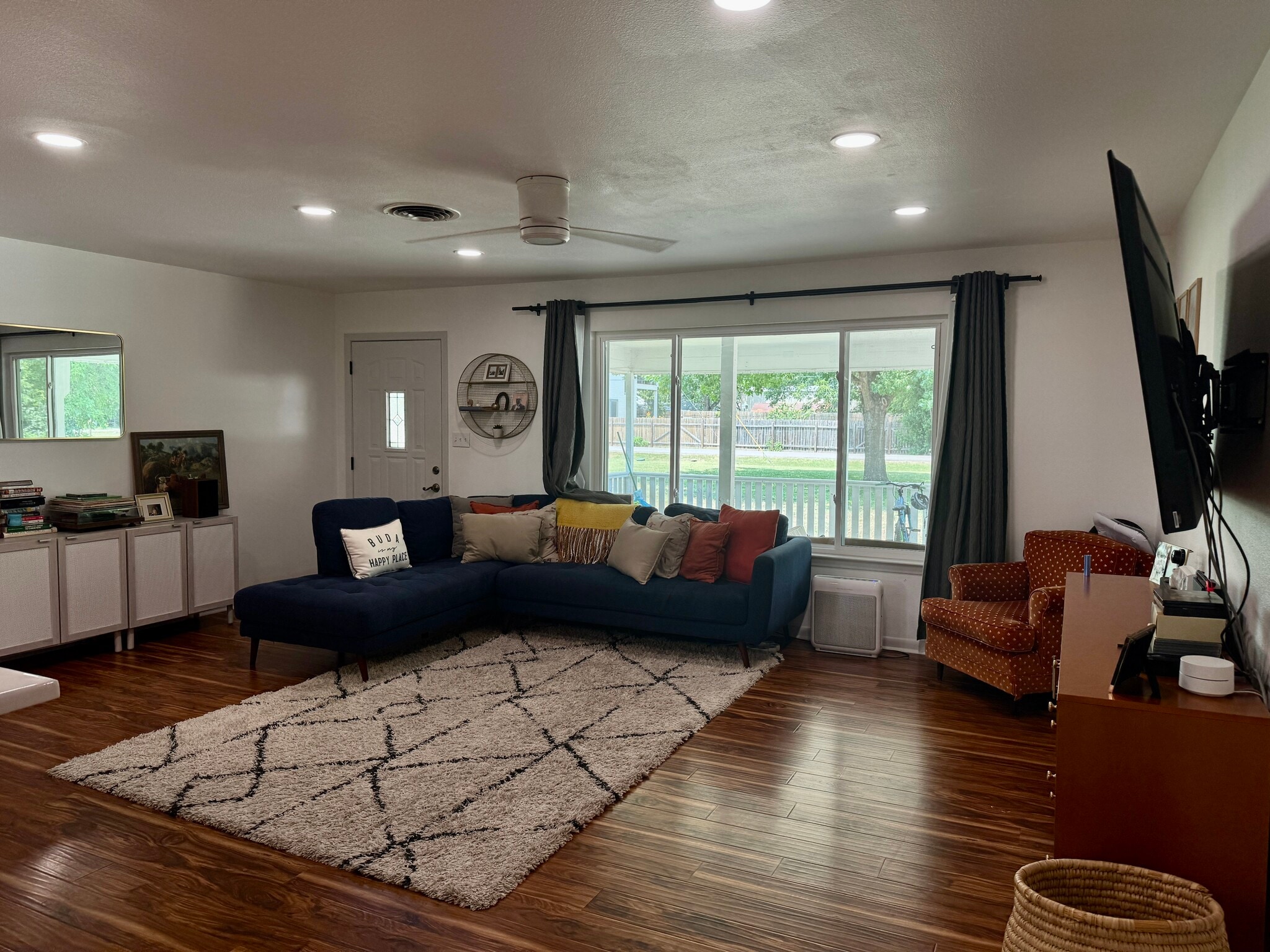 Building Photo - 407 East St