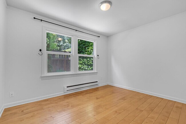 Building Photo - 3bd/1.75ba Seattle House