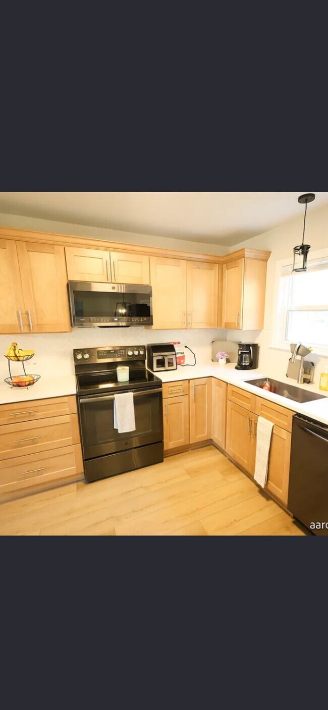 Building Photo - 107 Sugarpine Pl