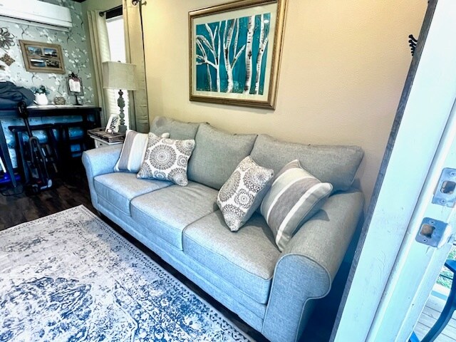 Building Photo - 1183 Lavaca