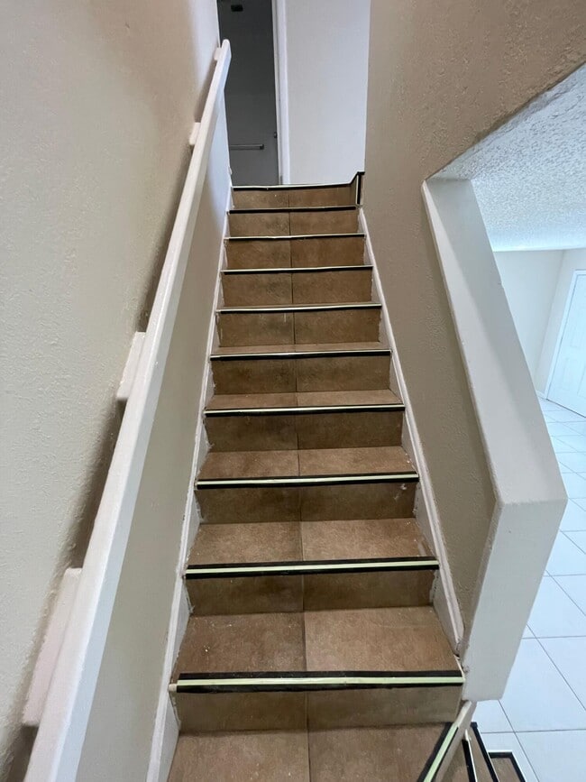 Building Photo - 3529 Coral Springs Dr