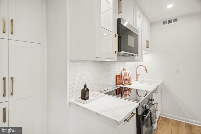 Building Photo - 2007 Key Blvd