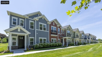 Building Photo - Bull Run Townhomes