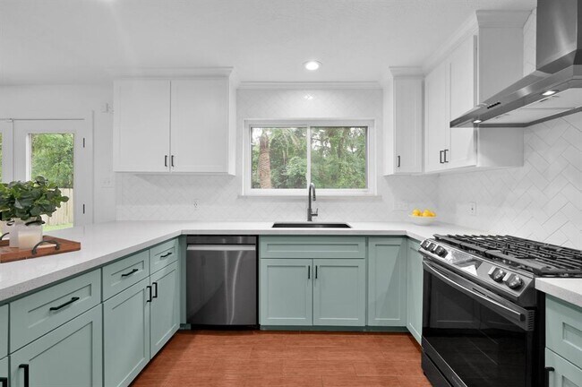 Building Photo - 5 Hickory Oak Dr