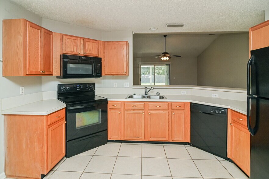 Building Photo - 3518 Brangus Ct