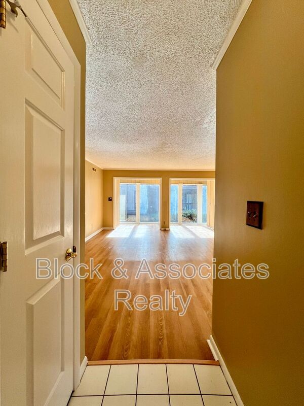 Building Photo - 131 Cedar Cove Ln