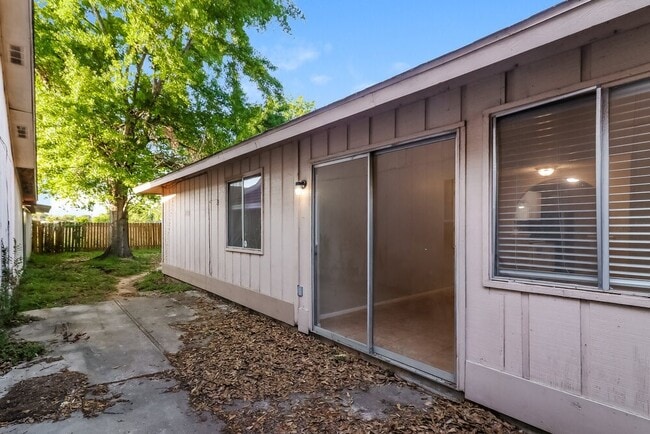 Building Photo - 17728 Northhagen Dr